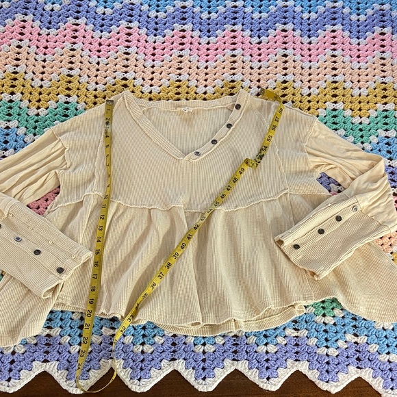 NWOT Pol Cream Buttoned shirt blouse Top oversized Waffle fabric asymmetrical M - Picture 13 of 14
